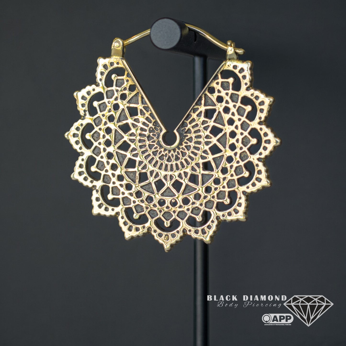 Majesty Black Earrings