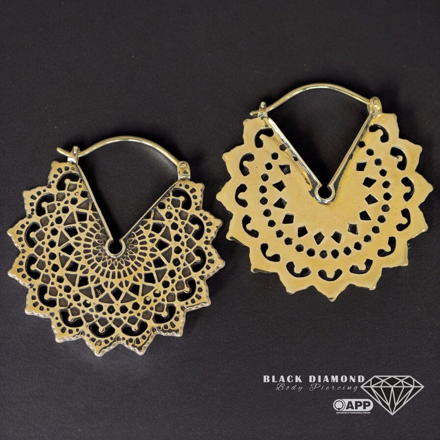 Majesty Black Earrings